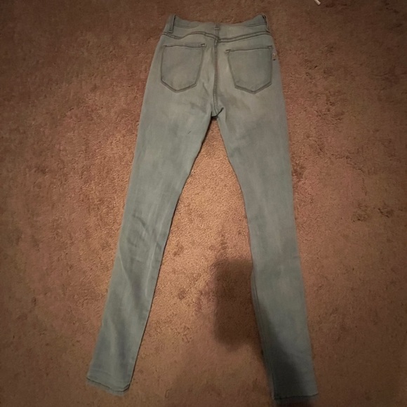 Vibrant Destroyed Jeans - Picture 4 of 5